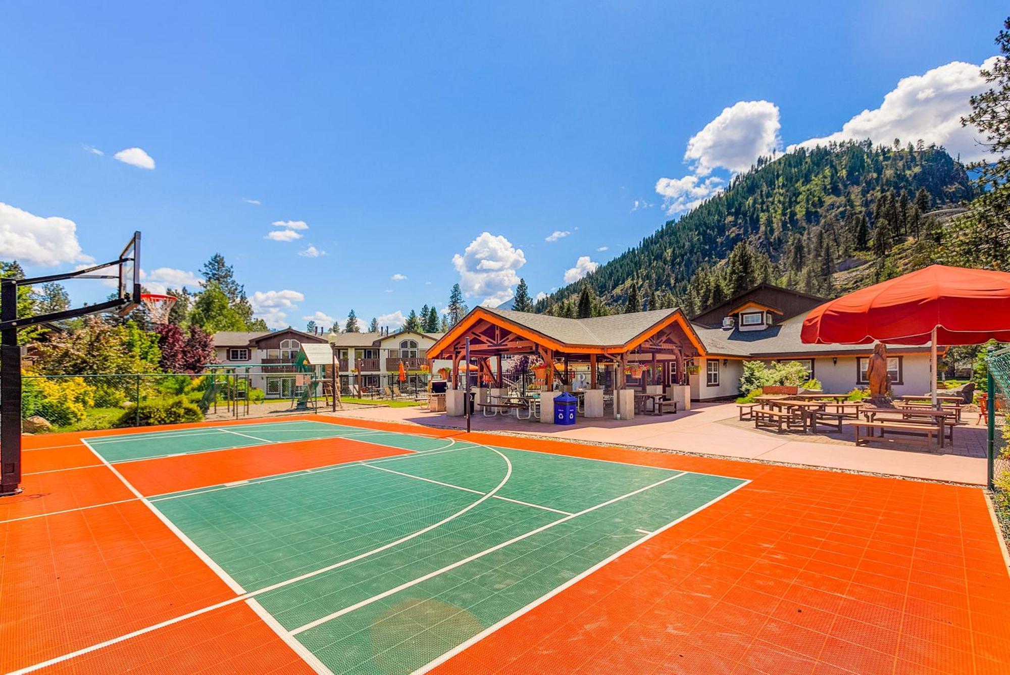 Adventurer'S Escape At Icicle Village With Pool And Hot Tub Leavenworth Eksteriør bilde